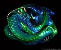 Windstone Editions collectible dragon figurine - Coiled Dragon - Emerald Peacock
