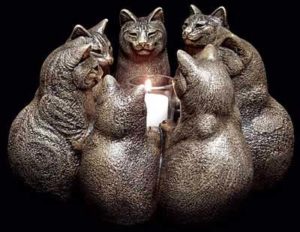 Large Circle of Cats Candle Lamp