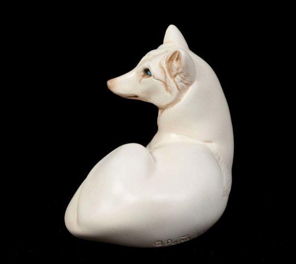 Pebble Wolf - Ivory color - side view