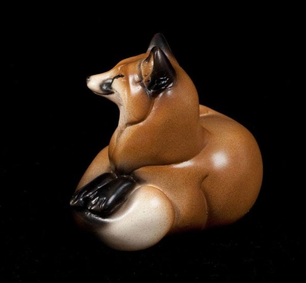 Pebble Red Fox - red - side view