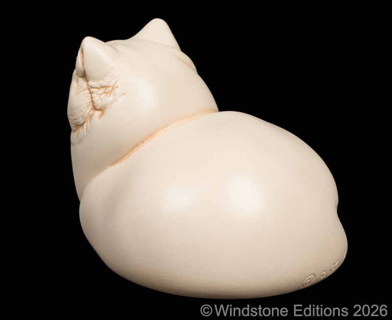 Fat Pebble Cat Ivory Pic3