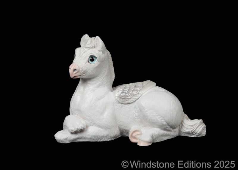 Hippogriff Colt fantasy figurine. Hand-painted collectable sculpture by Windstone Editions in snow white.