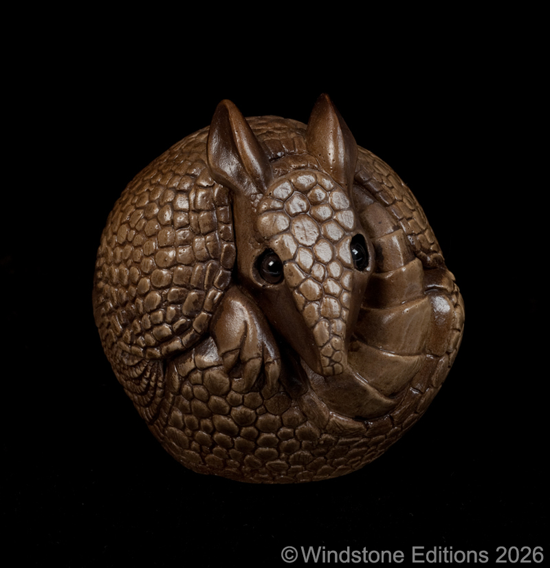 Armadillo by Windstone Editions
