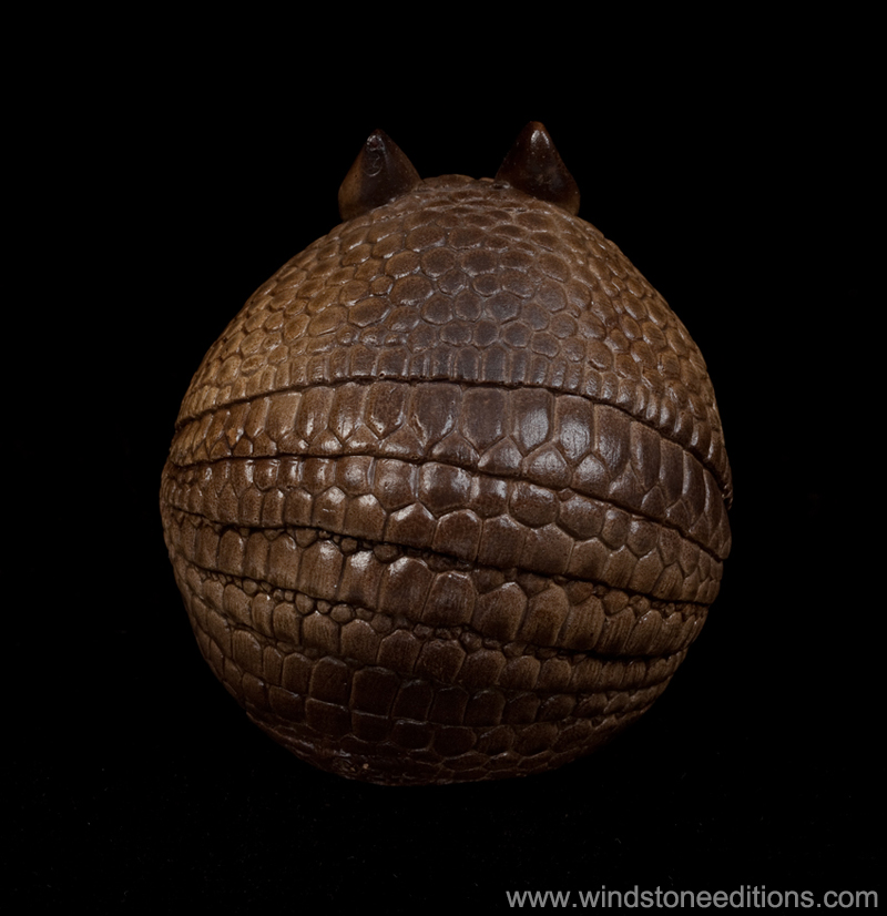 Armadillo by Windstone Editions